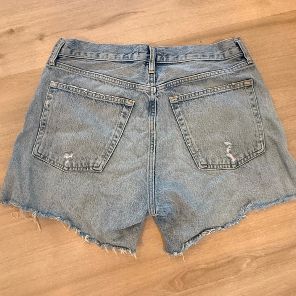 Agolde Parker Long Short in Swapmeet. Size 29; 4 1/2” inseam. - Picture 5 of 9